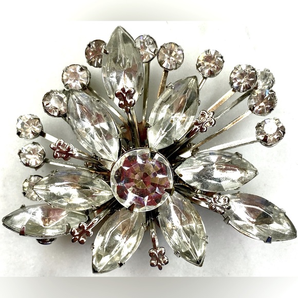 Vintage rhinestones wedding brooch - Picture 10 of 13